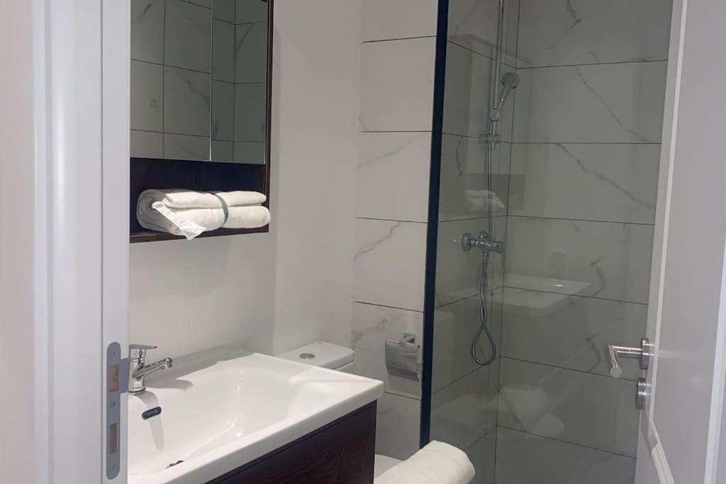 New Luxury Apartment 5 Min Casablanca Mohammed V Airport Buitenkant foto